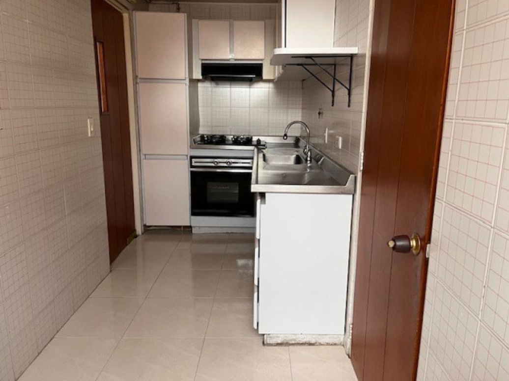 Apartamento de 3 alcobas en venta en Santa Barbara Central, Bogotá, 94 m² · foto 7 de 20