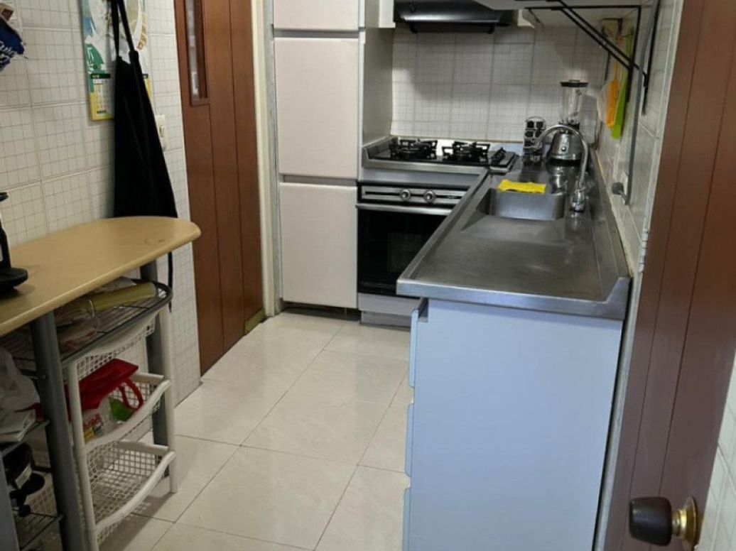 Apartamento de 3 alcobas en venta en Santa Barbara Central, Bogotá, 94 m² · foto 4 de 20