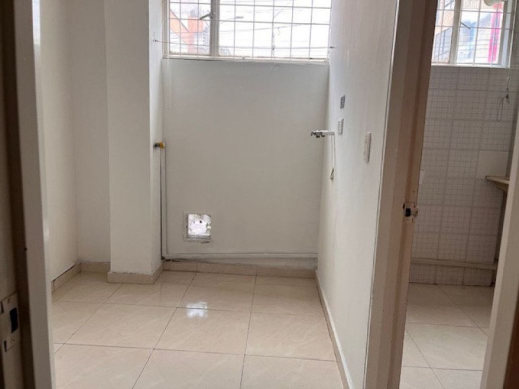 Apartamento de 3 alcobas en venta en Santa Barbara Central, Bogotá, 94 m² · foto 9 de 20