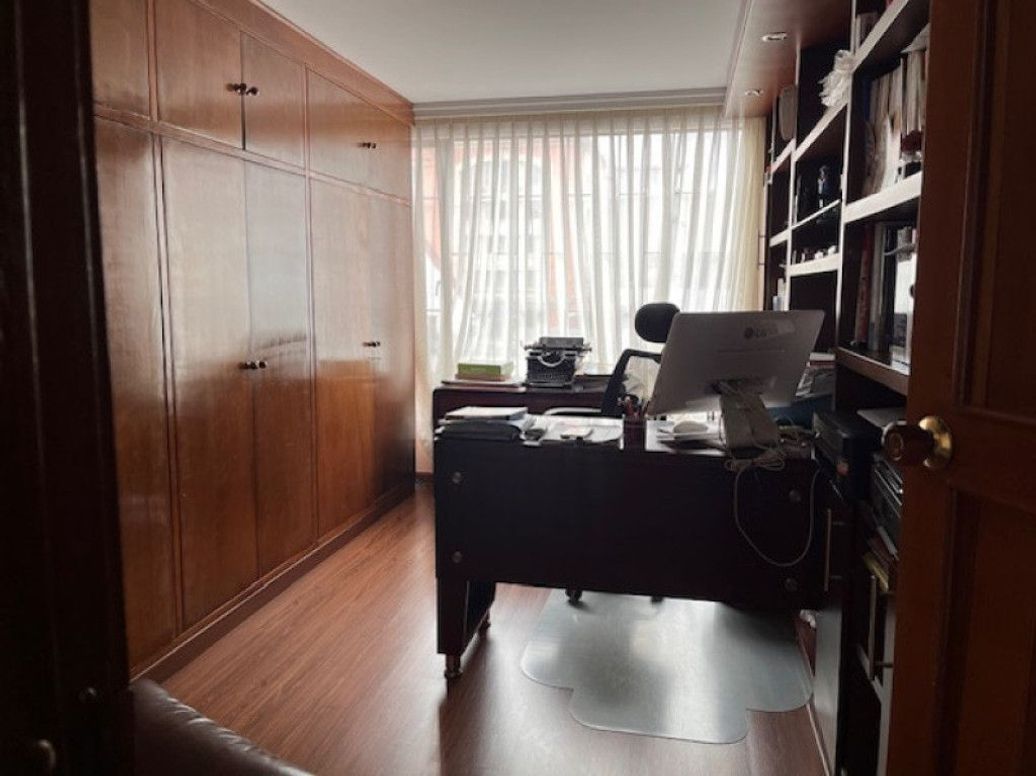 Apartamento de 4 alcobas en venta en San Patricio, Bogotá, 180 m² · foto 17 de 20