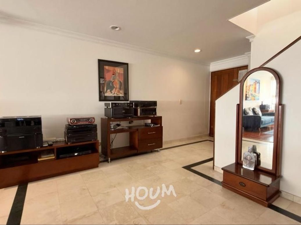 Apartamento de 3 alcobas en arriendo en Santa Barbara Central, Bogotá, 1800 m² · foto 3 de 20