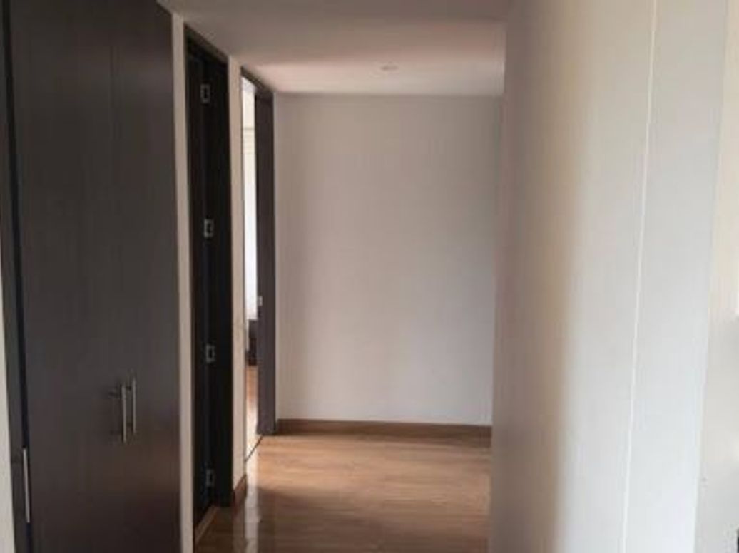 Apartamento de 3 alcobas en arriendo en Los Lagartos, Bogotá, 123 m² · foto 4 de 17