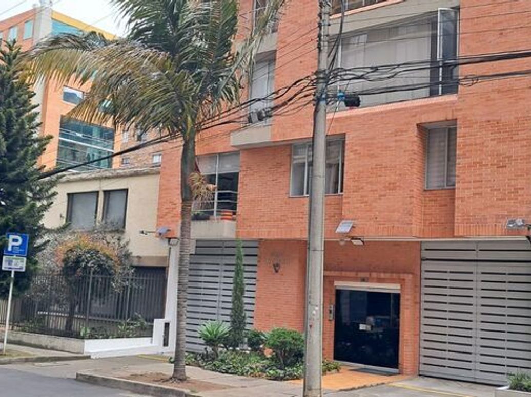 Apartamento de 1 alcoba en venta en Bella Suiza, Bogotá, 52 m² · foto 2 de 20