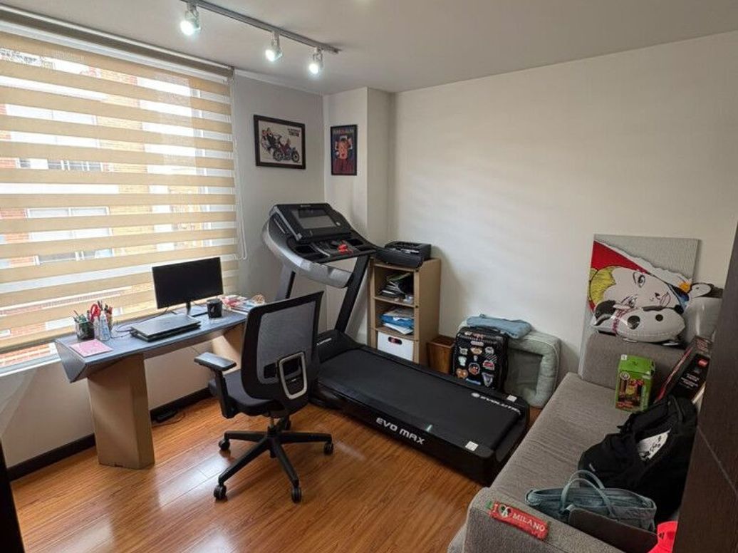Apartamento de 2 alcobas en venta en Los Cedritos, Bogotá, 67 m² · foto 12 de 20