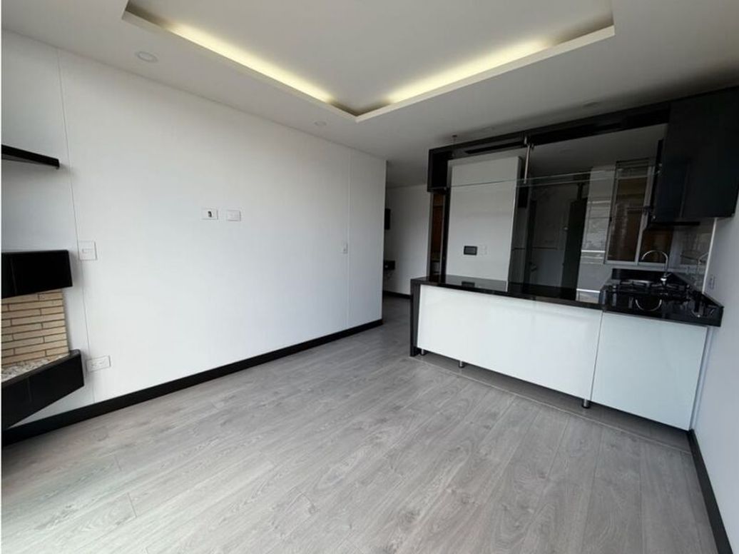 Apartaestudio en venta en Los Cedritos, Bogotá, 49 m² · foto 3 de 19