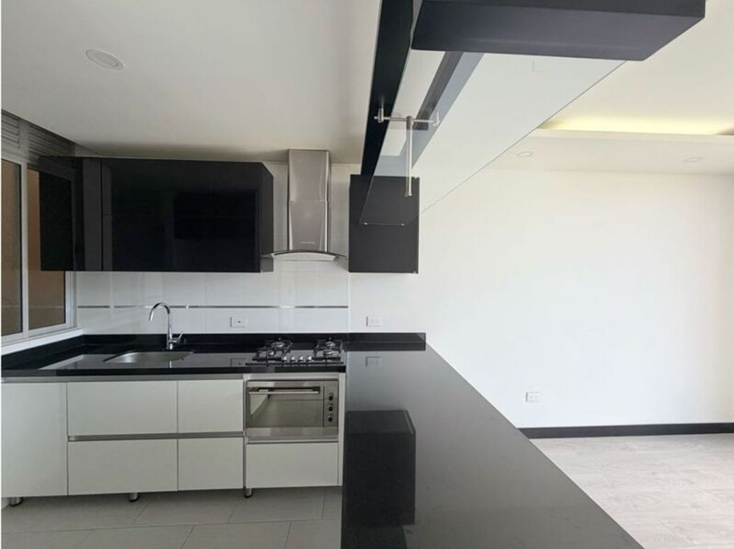 Apartaestudio en venta en Los Cedritos, Bogotá, 49 m² · foto 6 de 19