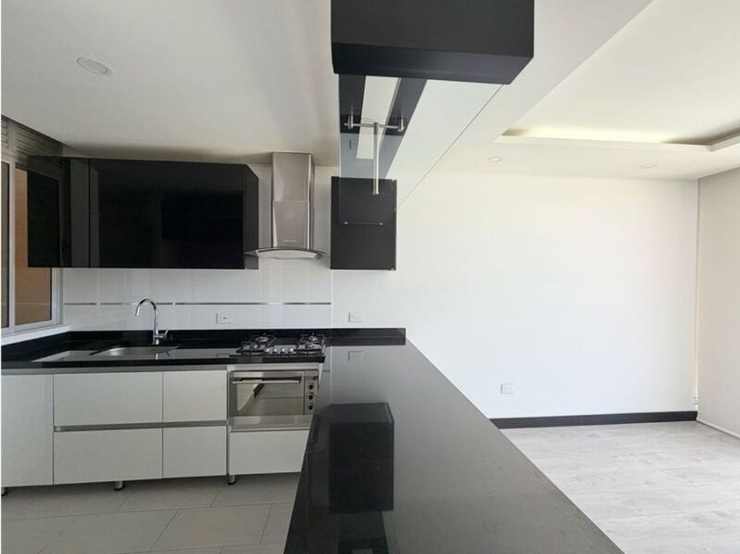 Apartaestudio en venta en Los Cedritos, Bogotá, 49 m² · foto 5 de 19