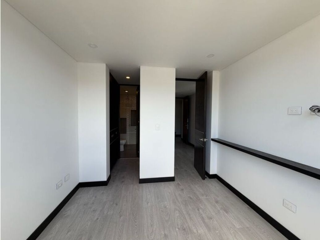Apartaestudio en venta en Los Cedritos, Bogotá, 49 m² · foto 12 de 19