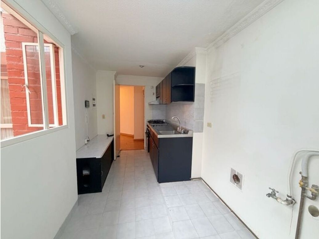 Apartaestudio en venta en Los Cedritos, Bogotá, 72 m² · foto 6 de 12