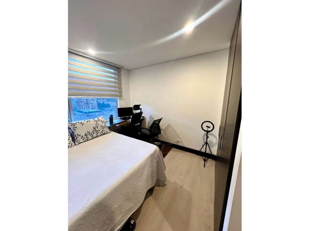 Apartamento de 2 alcobas en venta en Los Cedros Oriental, Bogotá, 77 m² · foto 9 de 12