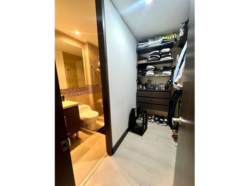 Apartamento de 2 alcobas en venta en Los Cedros Oriental, Bogotá, 77 m² · foto 8 de 12