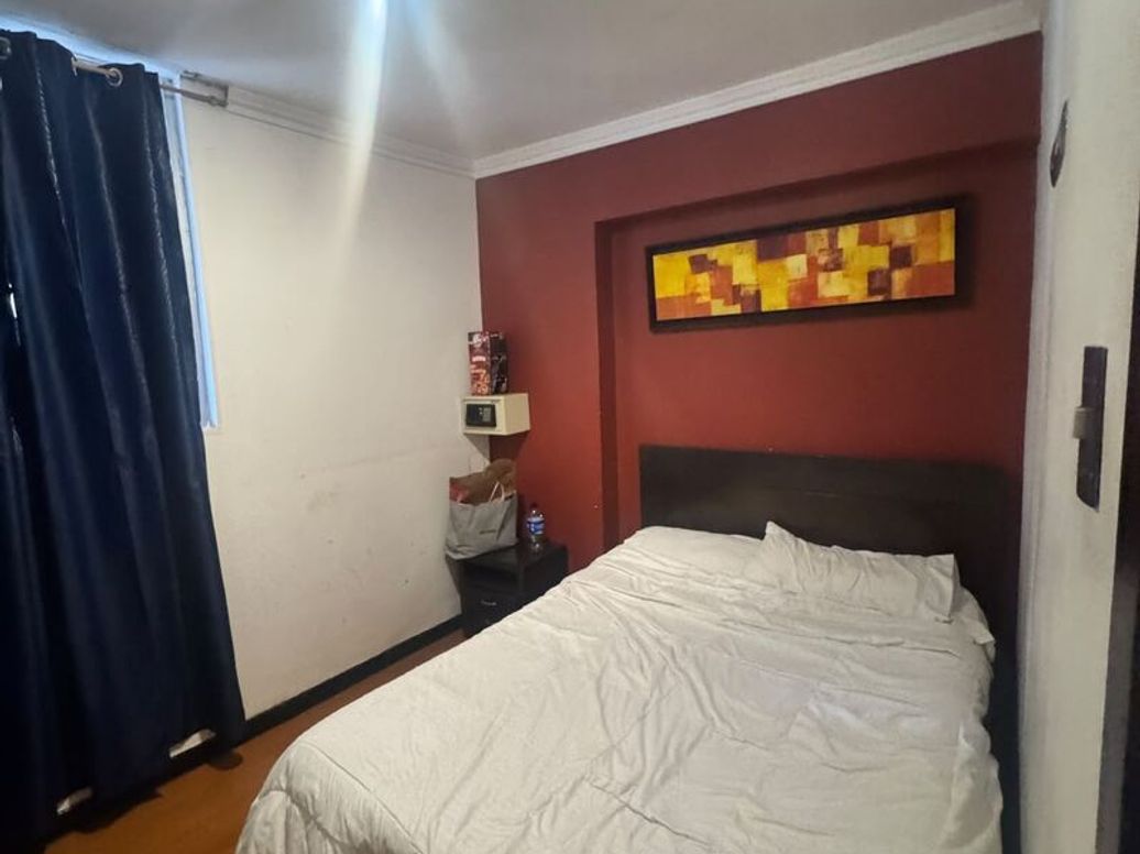Casa de 16 alcobas en venta en Quinta Paredes, Bogotá, 439 m² · foto 15 de 18