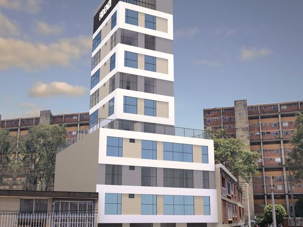 Casa de 16 alcobas en venta en Quinta Paredes, Bogotá, 439 m² · foto 3 de 18