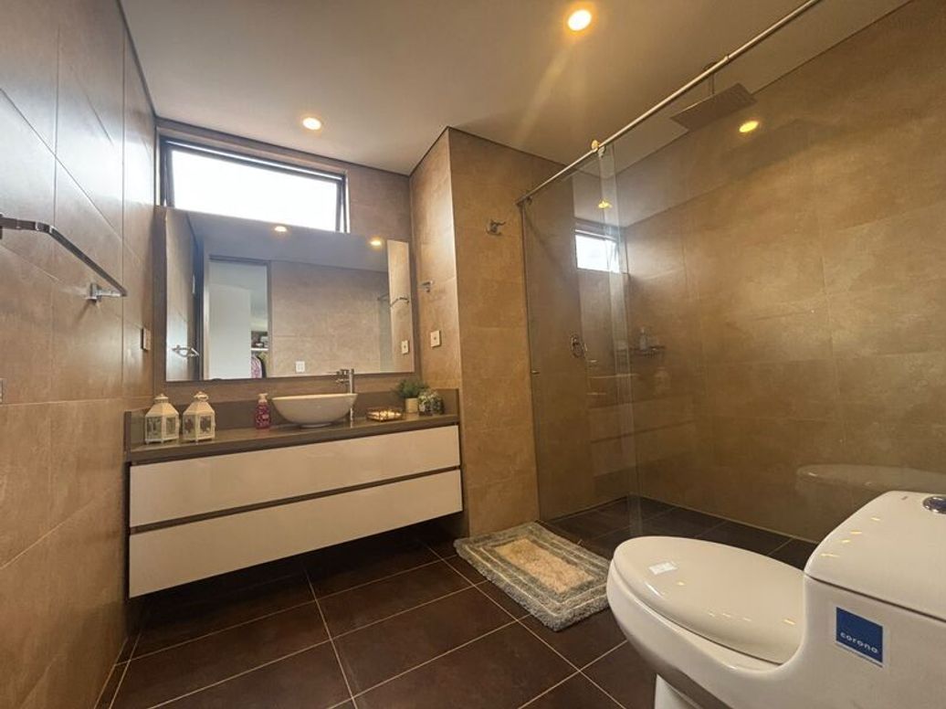 Apartamento de 3 alcobas en venta en Molinos Norte, Bogotá, 157 m² · foto 12 de 20
