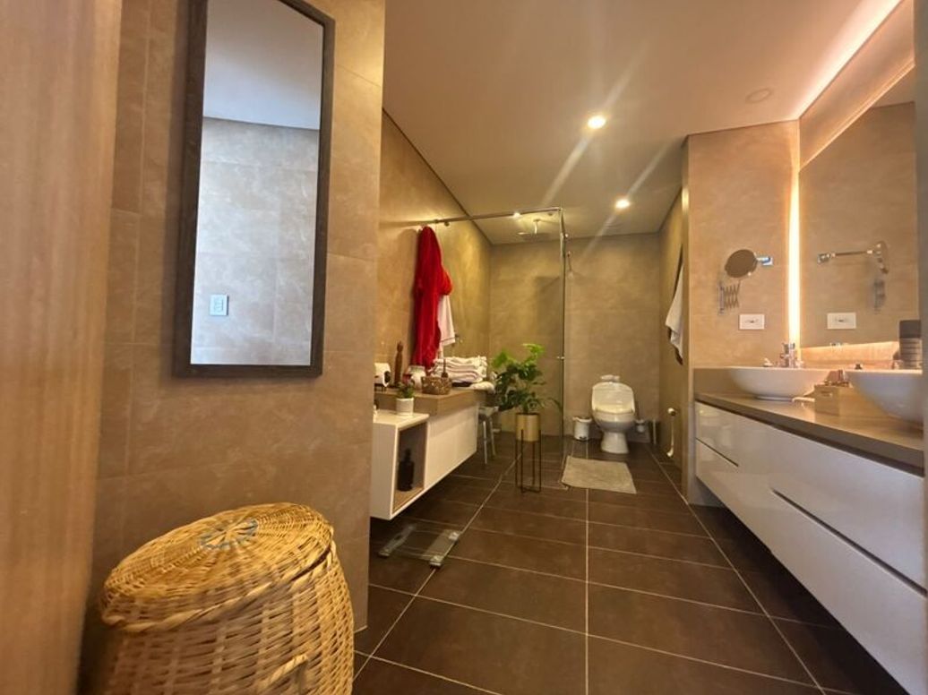 Apartamento de 3 alcobas en venta en Molinos Norte, Bogotá, 157 m² · foto 18 de 20