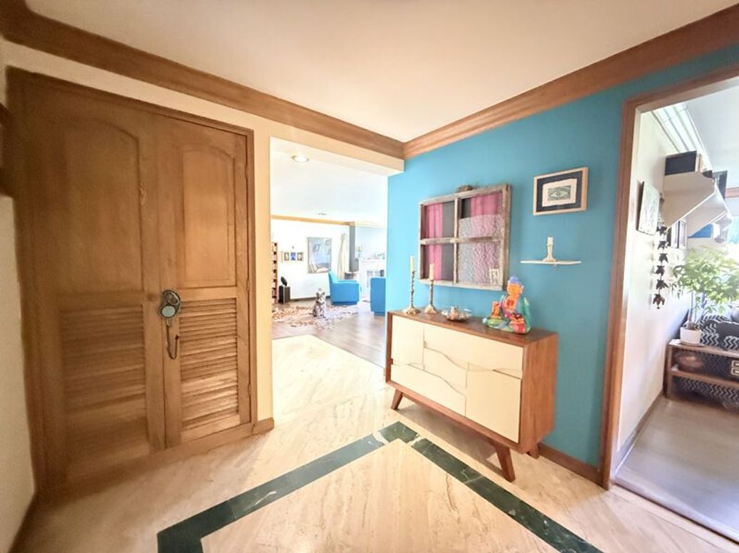 Apartamento de 3 alcobas en venta en El Nogal, Bogotá, 186 m² · foto 2 de 20