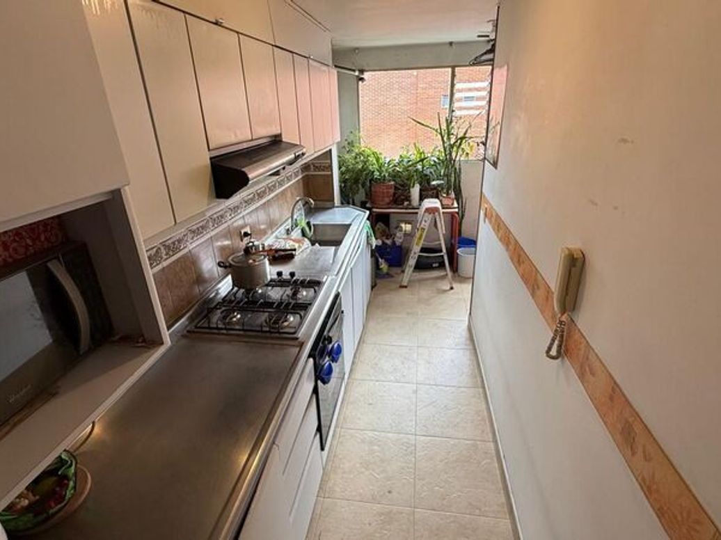 Apartamento de 4 alcobas en venta en Casa Blanca, Bogotá, 90 m² · foto 3 de 10