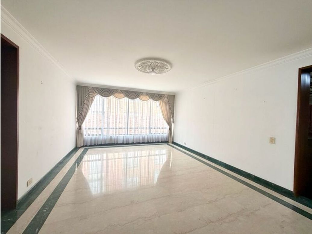 Apartamento de 4 alcobas en venta en San Patricio, Bogotá · foto 4 de 20