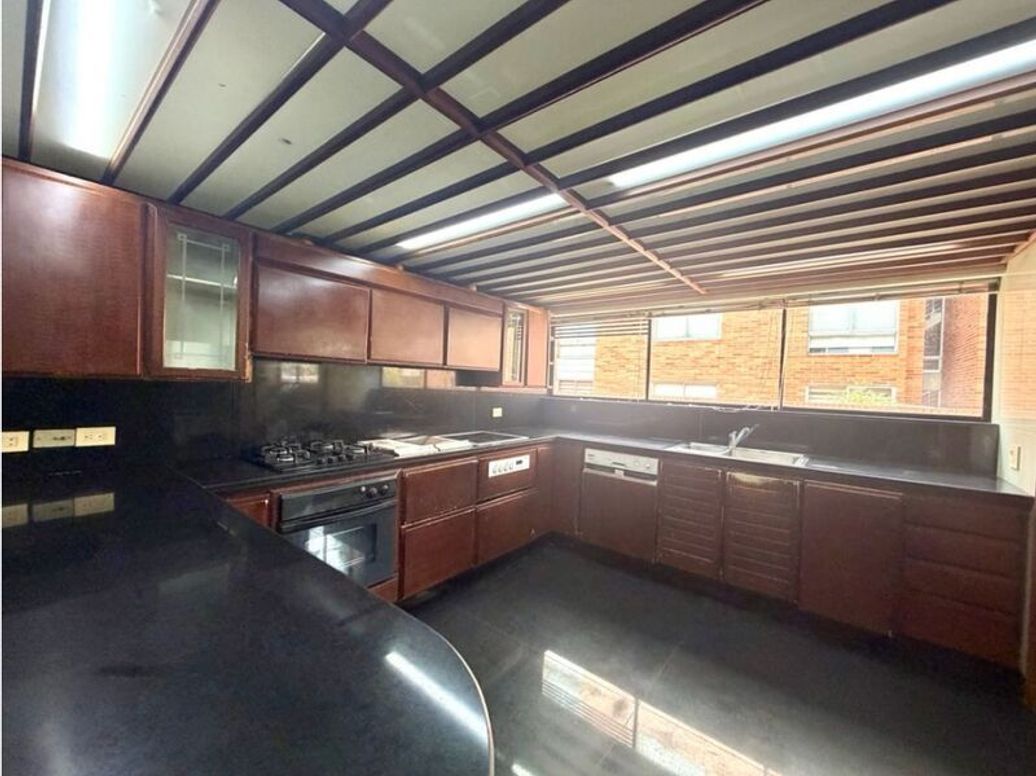 Apartamento de 4 alcobas en venta en San Patricio, Bogotá · foto 6 de 20