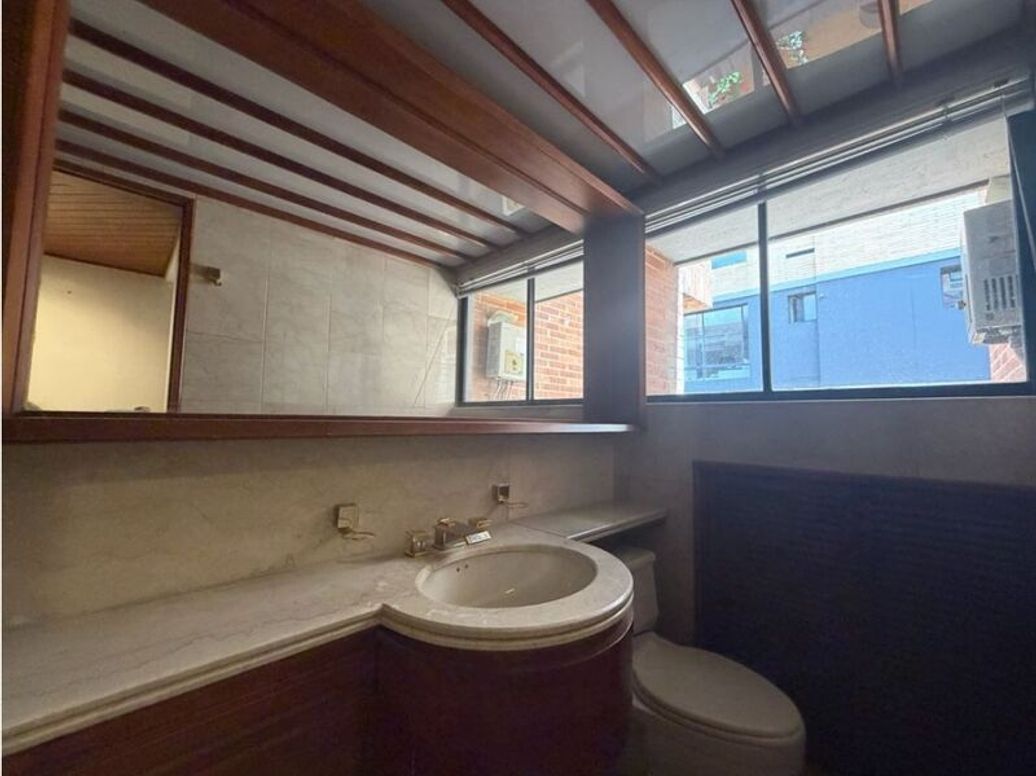 Apartamento de 4 alcobas en venta en San Patricio, Bogotá · foto 18 de 20