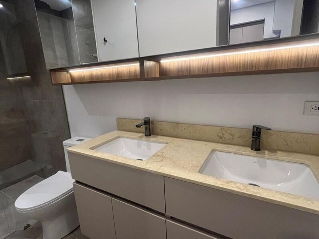 Apartamento de 3 alcobas en venta en Chico, Bogotá, 118 m² · foto 12 de 20