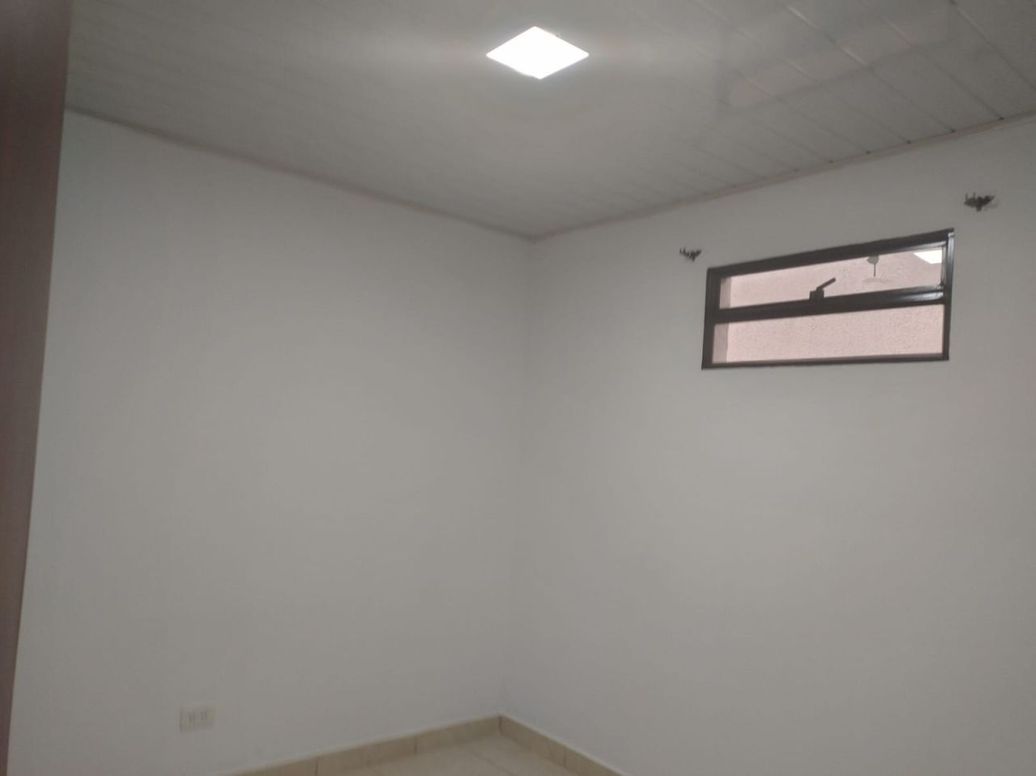 Apartamento de 2 alcobas en arriendo en El Refugio, Bogotá, 50 m² · foto 4 de 13