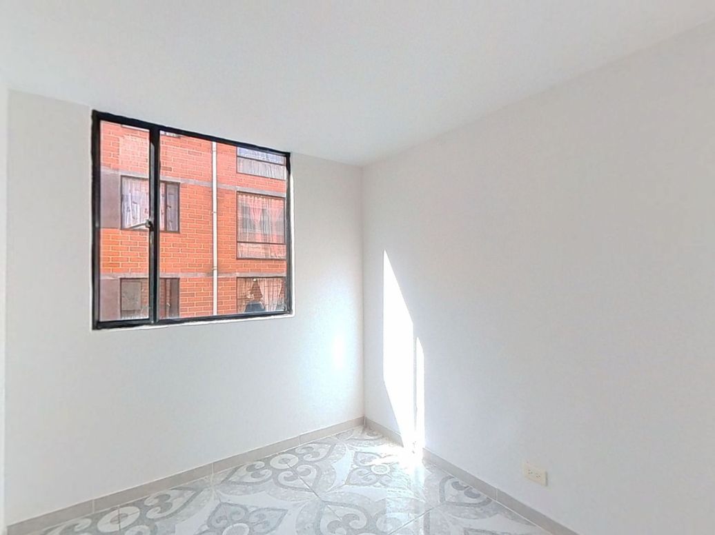 Apartamento de 2 alcobas en venta en Centro Usme, Bogotá, 38 m² · foto 2 de 16