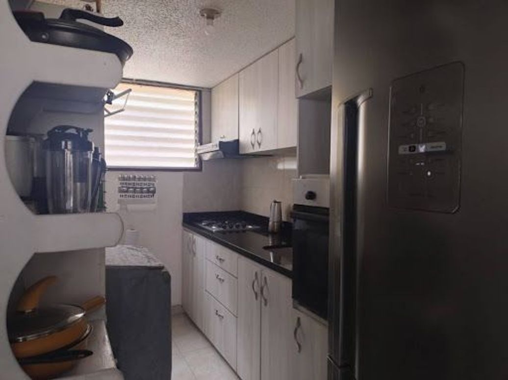 Apartamento de 3 alcobas en venta en Barrancas, Bogotá, 61 m² · foto 2 de 17