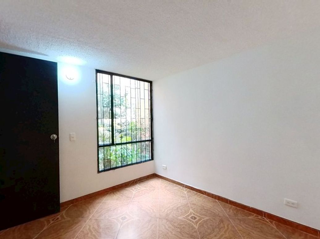 Apartamento de 2 alcobas en venta en Centro Usme, Bogotá, 38 m² · foto 8 de 19