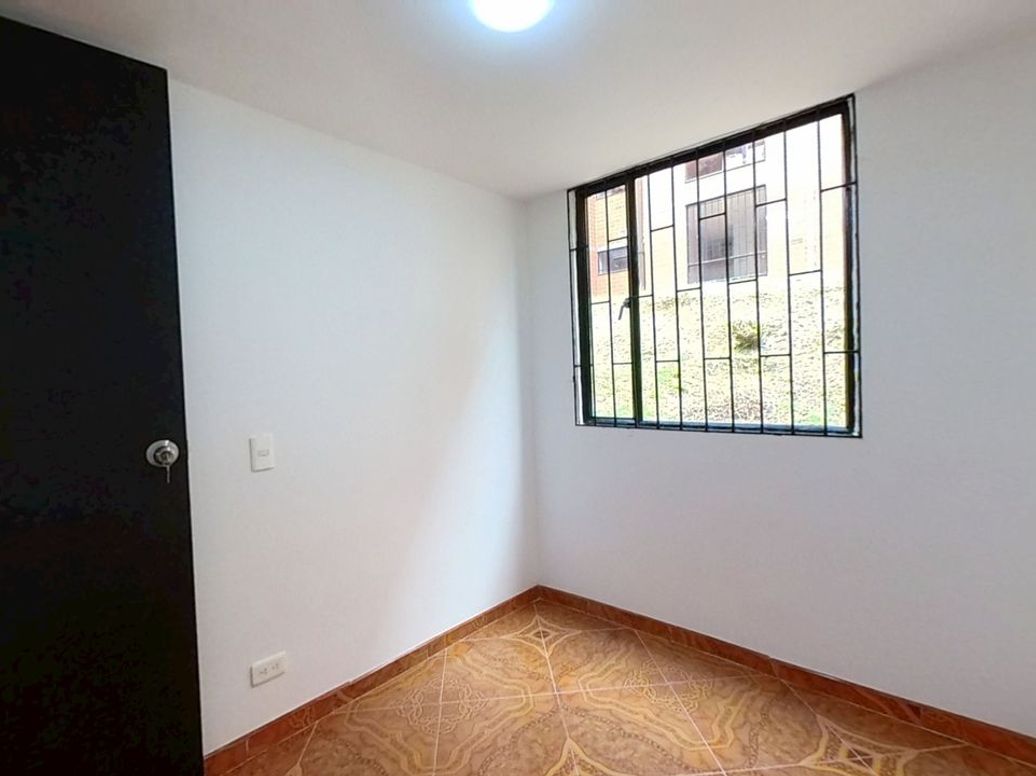 Apartamento de 2 alcobas en venta en Centro Usme, Bogotá, 38 m² · foto 5 de 19