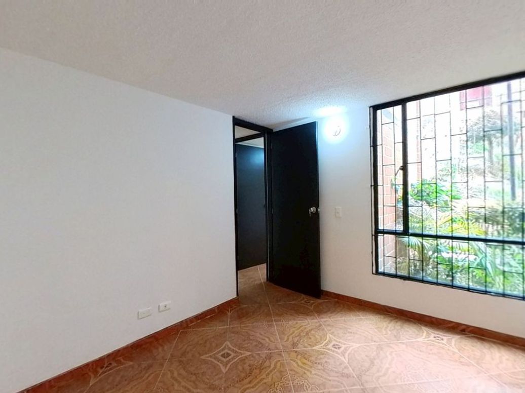 Apartamento de 2 alcobas en venta en Centro Usme, Bogotá, 38 m² · foto 11 de 19