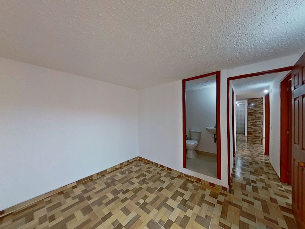 Apartamento de 2 alcobas en venta en Centro Usme, Bogotá, 49 m² · foto 3 de 17