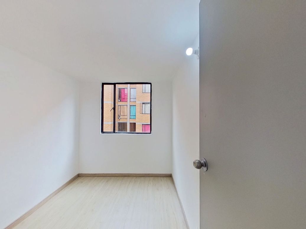 Apartamento de 2 alcobas en venta en Centro Usme, Bogotá, 49 m² · foto 4 de 17
