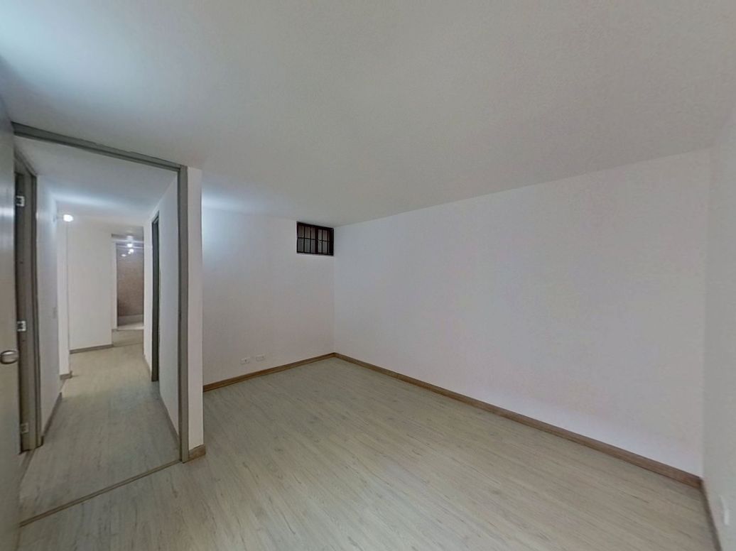 Apartamento de 2 alcobas en venta en Centro Usme, Bogotá, 49 m² · foto 2 de 17