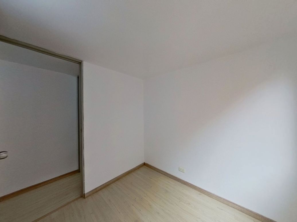 Apartamento de 2 alcobas en venta en Centro Usme, Bogotá, 49 m² · foto 12 de 17