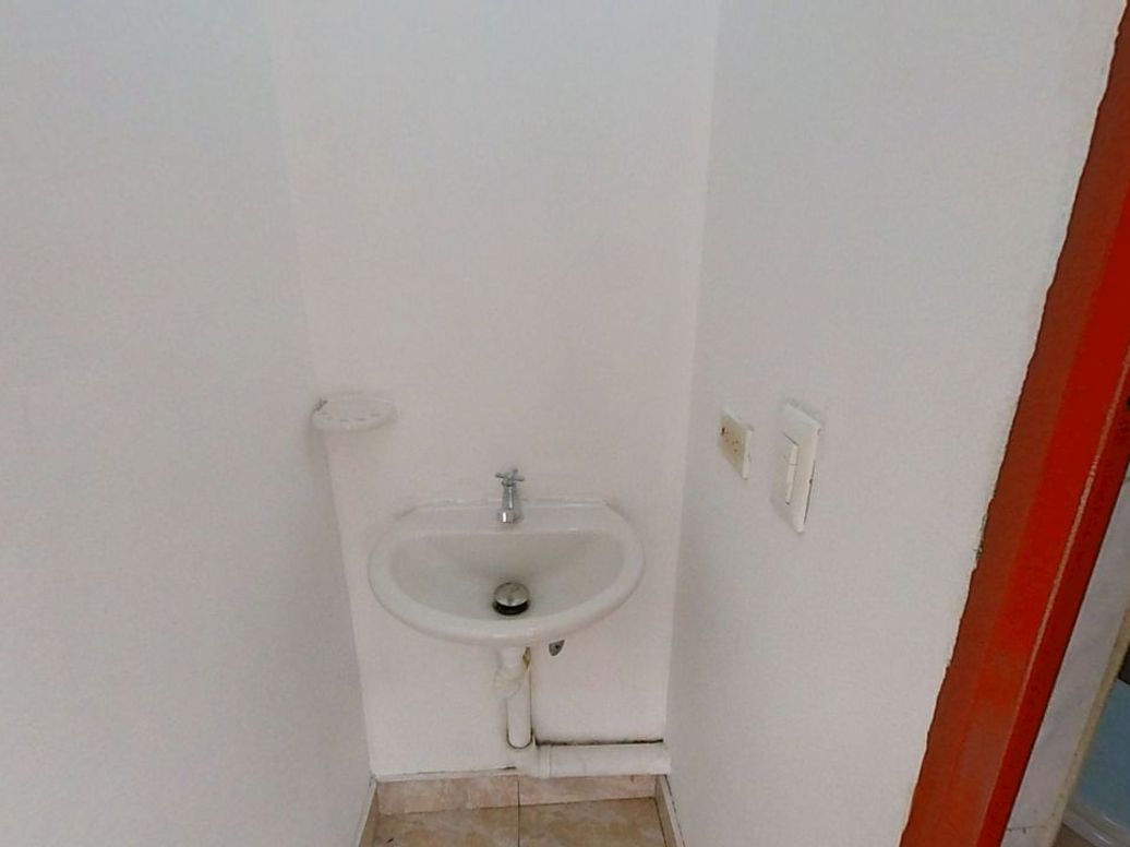 Apartamento de 2 alcobas en venta en La Picota Sur, Bogotá, 33 m² · foto 2 de 10