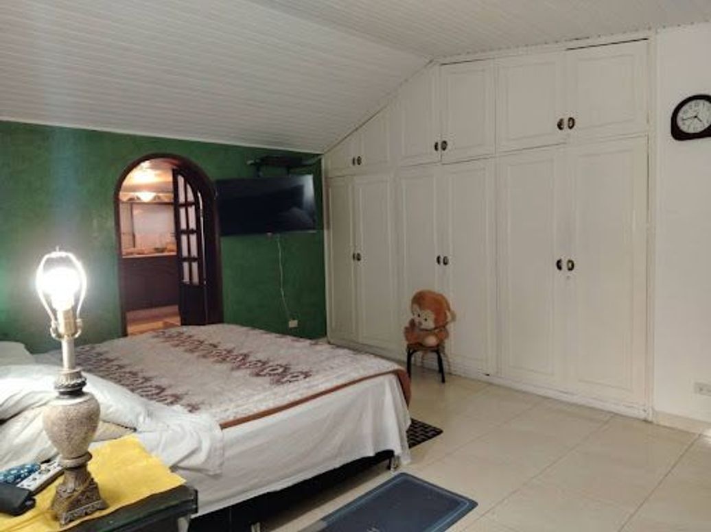 Casa de 4 alcobas en venta en Rincon Del Cedro, Bogotá, 218 m² · foto 13 de 15
