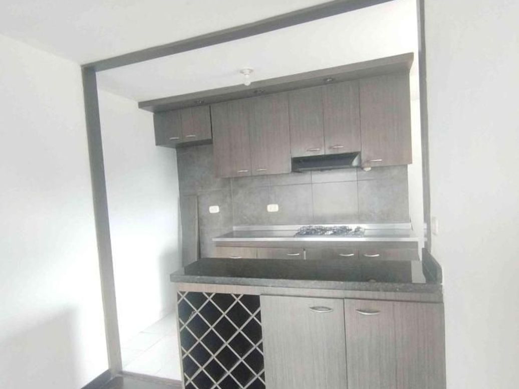 Apartamento de 3 alcobas en venta en Cr Molinos Del Milenio, Bogotá, 56 m² · foto 3 de 13