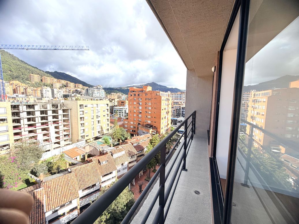 Apartamento de 1 alcoba en venta en Bella Suiza, Bogotá, 56 m² · foto 3 de 10