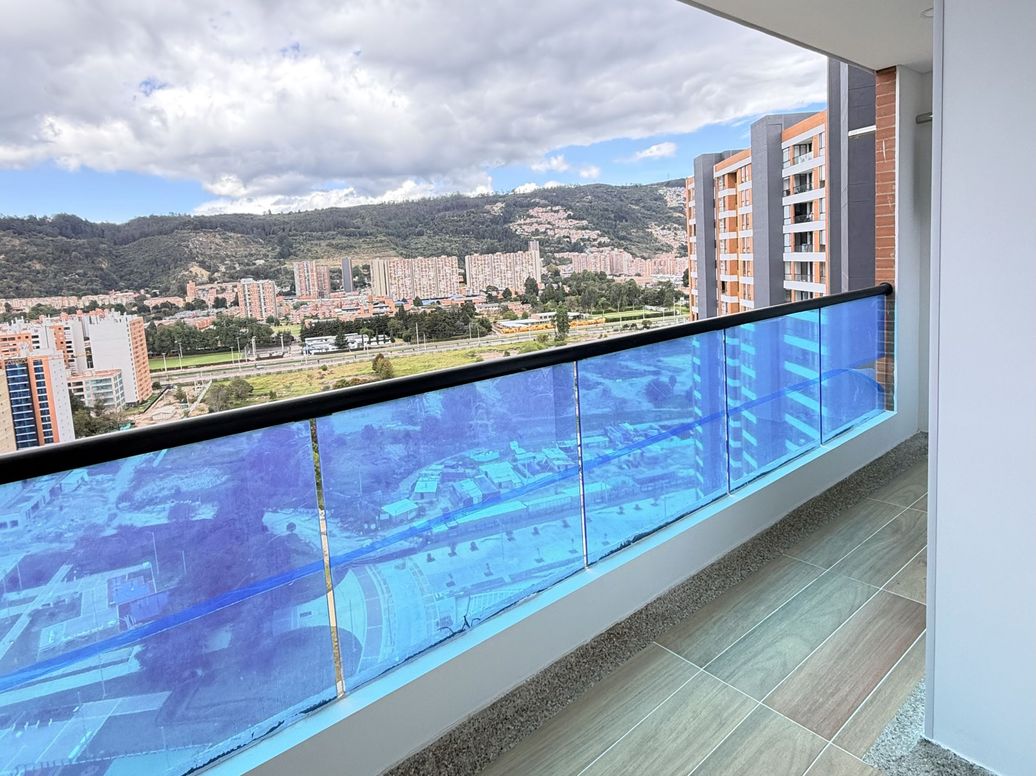 Apartamento de 3 alcobas en arriendo en San Jose De Usaquen, Bogotá, 108 m² · foto 2 de 19