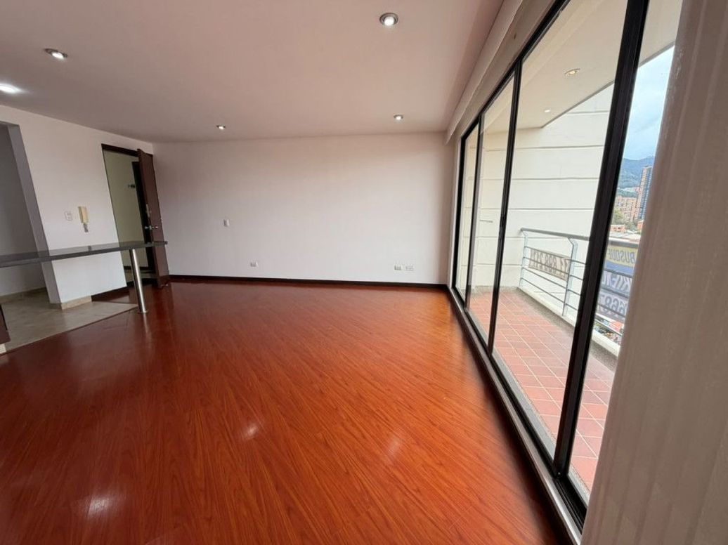 Apartamento de 3 alcobas en arriendo en Caobos Salazar, Bogotá, 100 m² · foto 11 de 20