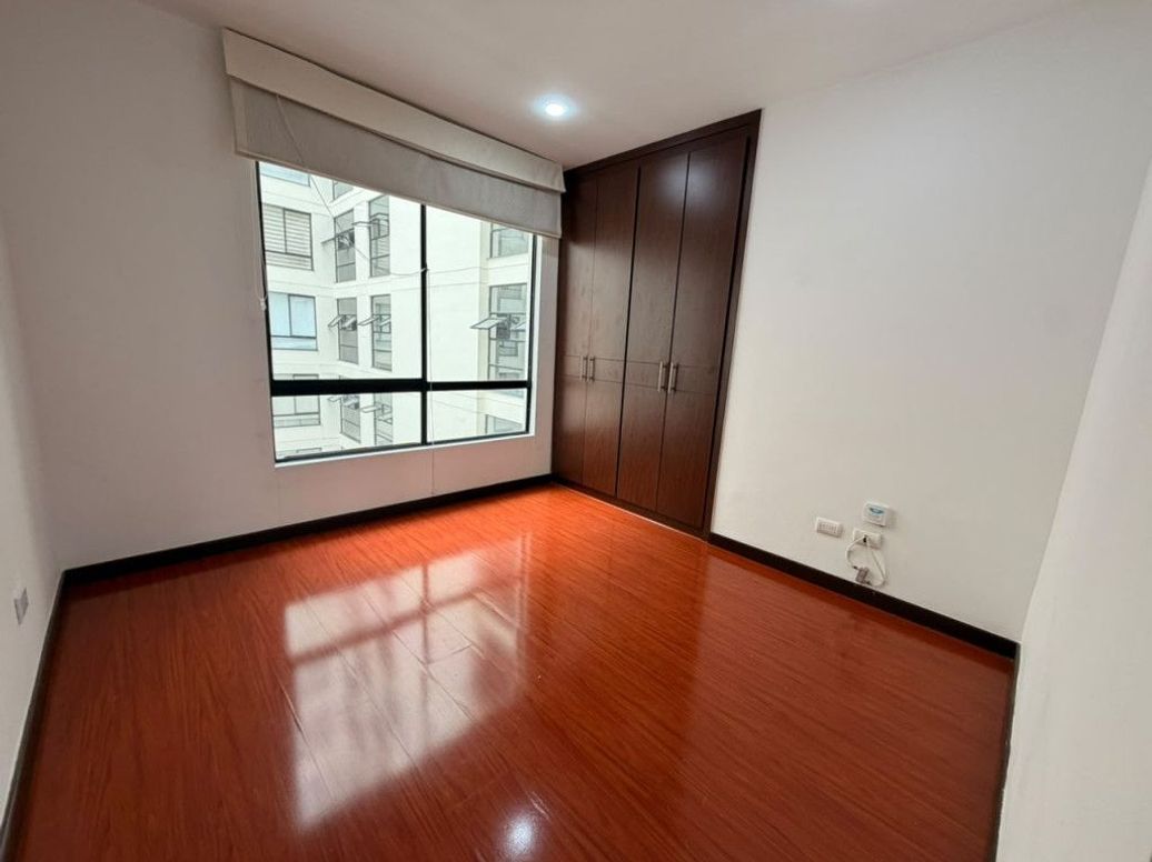Apartamento de 3 alcobas en arriendo en Caobos Salazar, Bogotá, 100 m² · foto 5 de 20