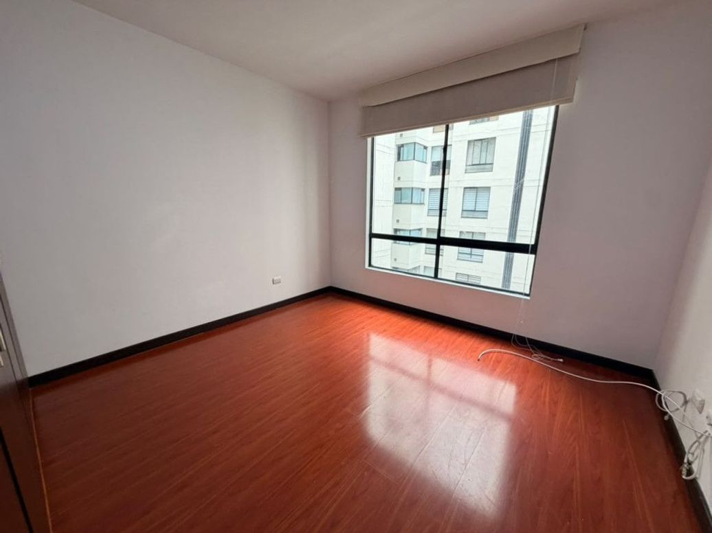 Apartamento de 3 alcobas en arriendo en Caobos Salazar, Bogotá, 100 m² · foto 4 de 20