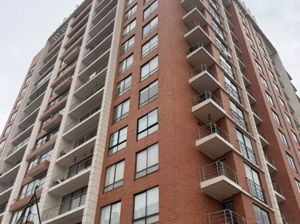 Apartamento de 3 alcobas en arriendo en Caobos Salazar, Bogotá, 100 m² · foto 2 de 20