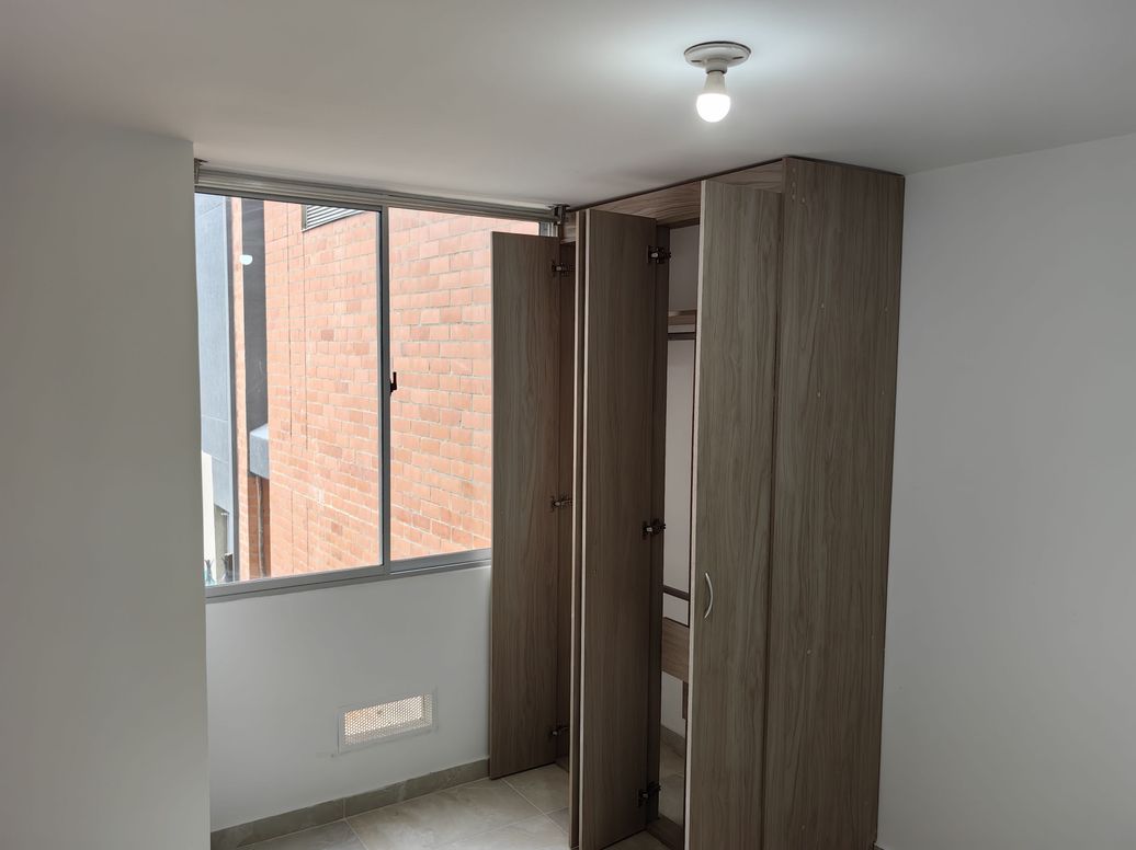 Apartamento de 2 alcobas en venta en Centenario, Bogotá, 43 m² · foto 10 de 14