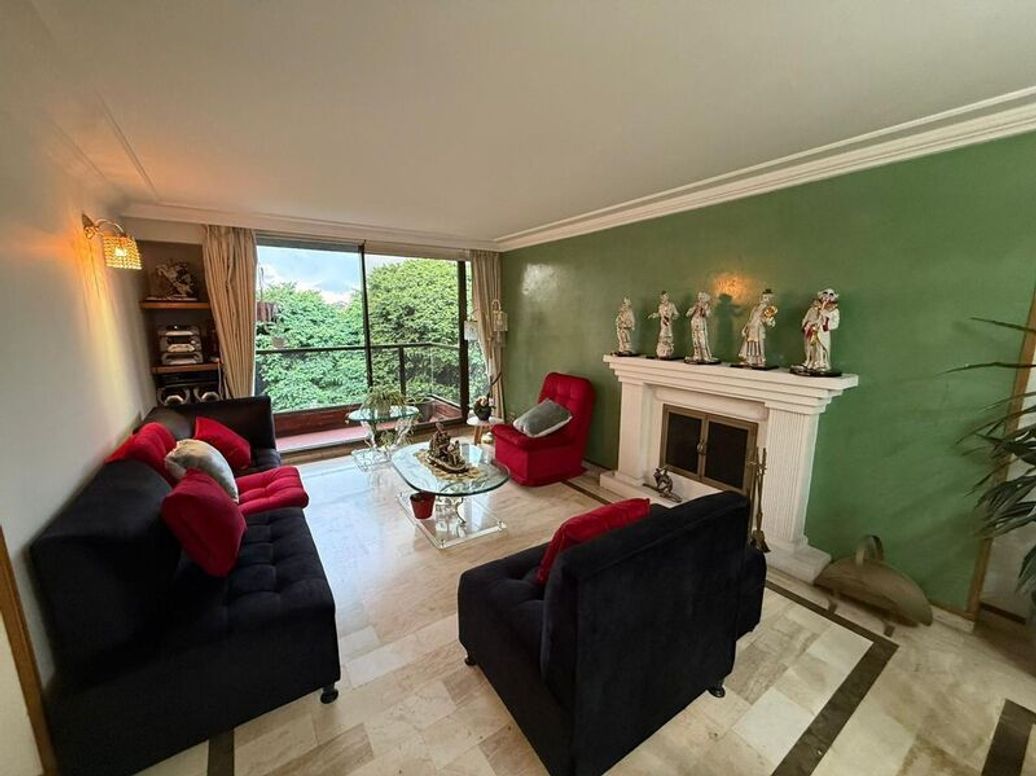 Apartamento de 4 alcobas en venta en Club De Los Lagartos, Bogotá, 154 m² · foto 2 de 14