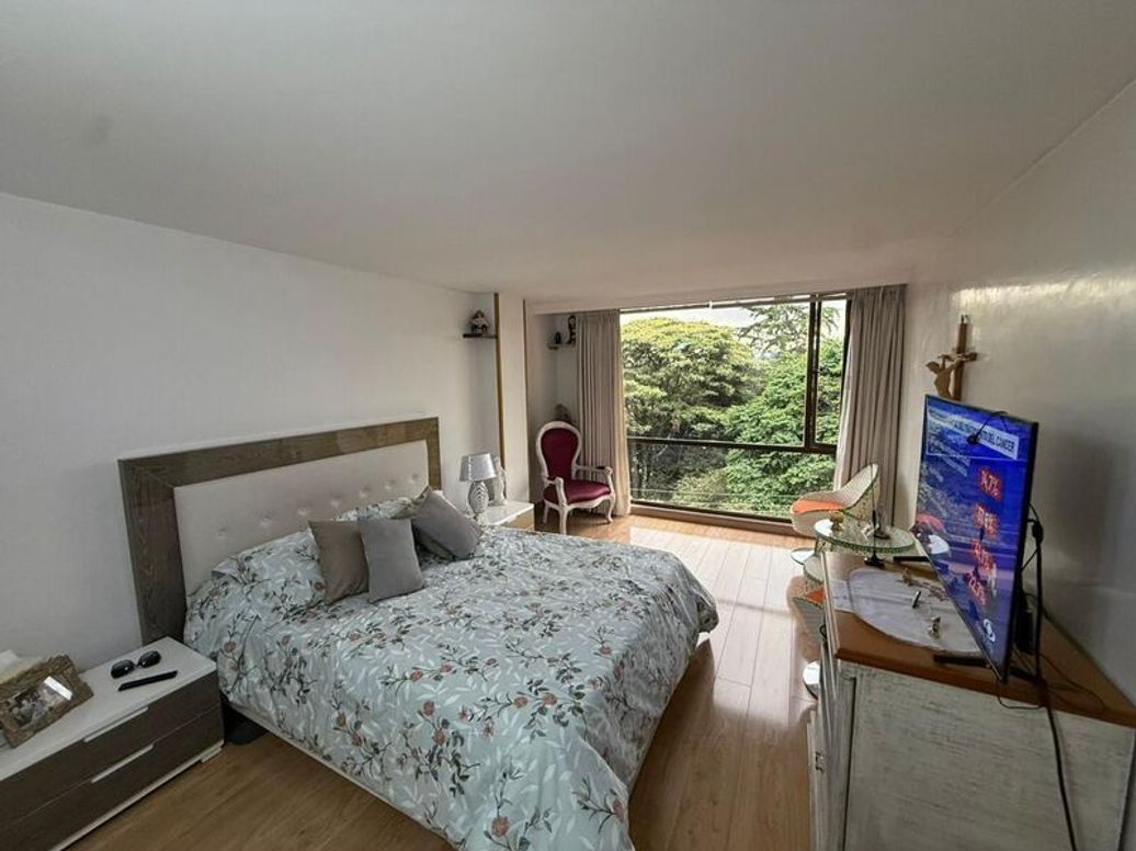 Apartamento de 4 alcobas en venta en Club De Los Lagartos, Bogotá, 154 m² · foto 10 de 14
