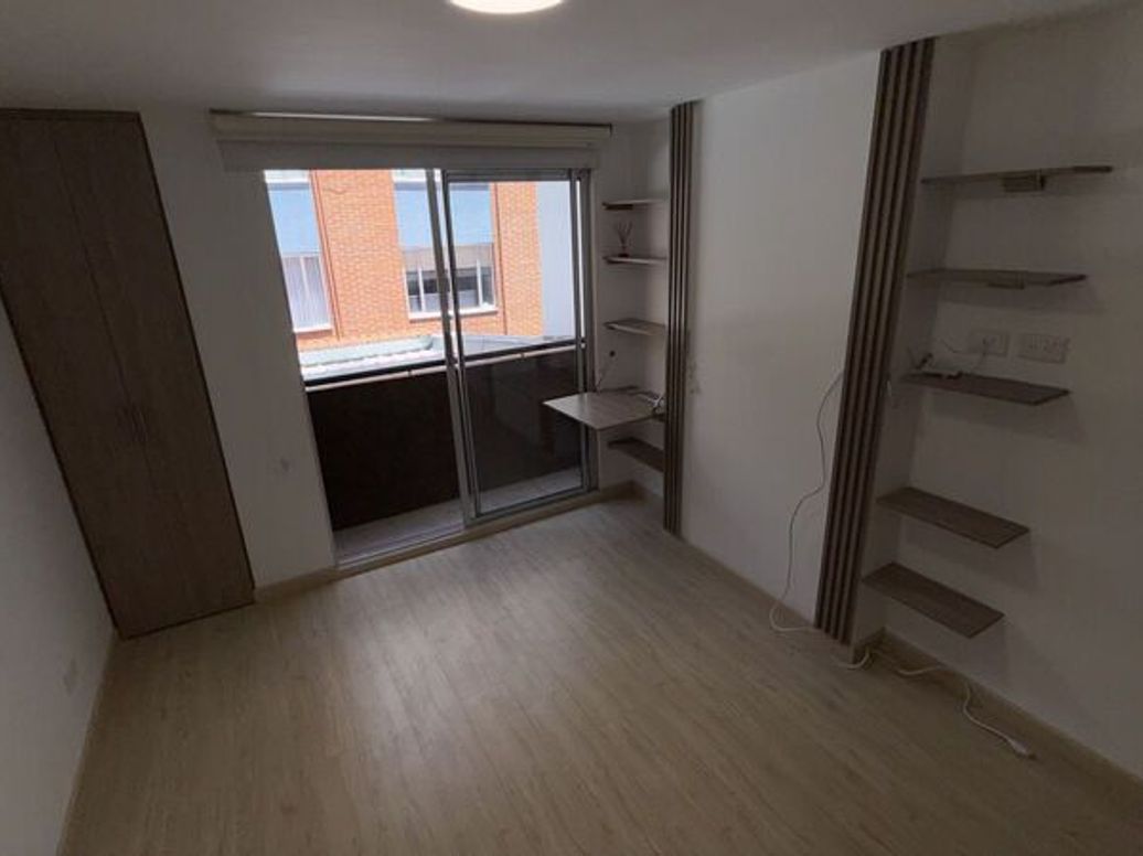 Apartaestudio en venta en Acacias Usaquen, Bogotá, 33 m² · foto 3 de 9