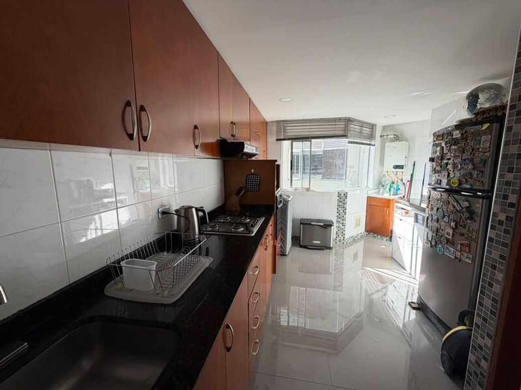 Apartamento de 3 alcobas en venta en Puente Largo, Bogotá, 99 m² · foto 3 de 12