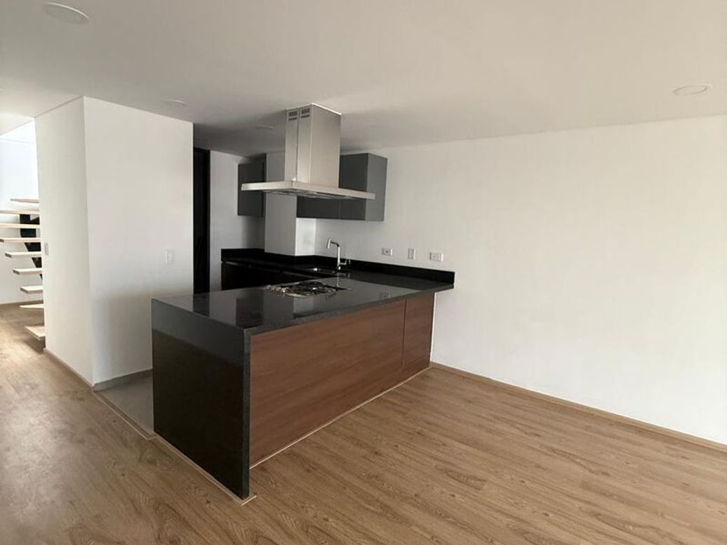 Apartamento de 2 alcobas en venta en Los Cedritos, Bogotá, 85 m² · foto 12 de 14